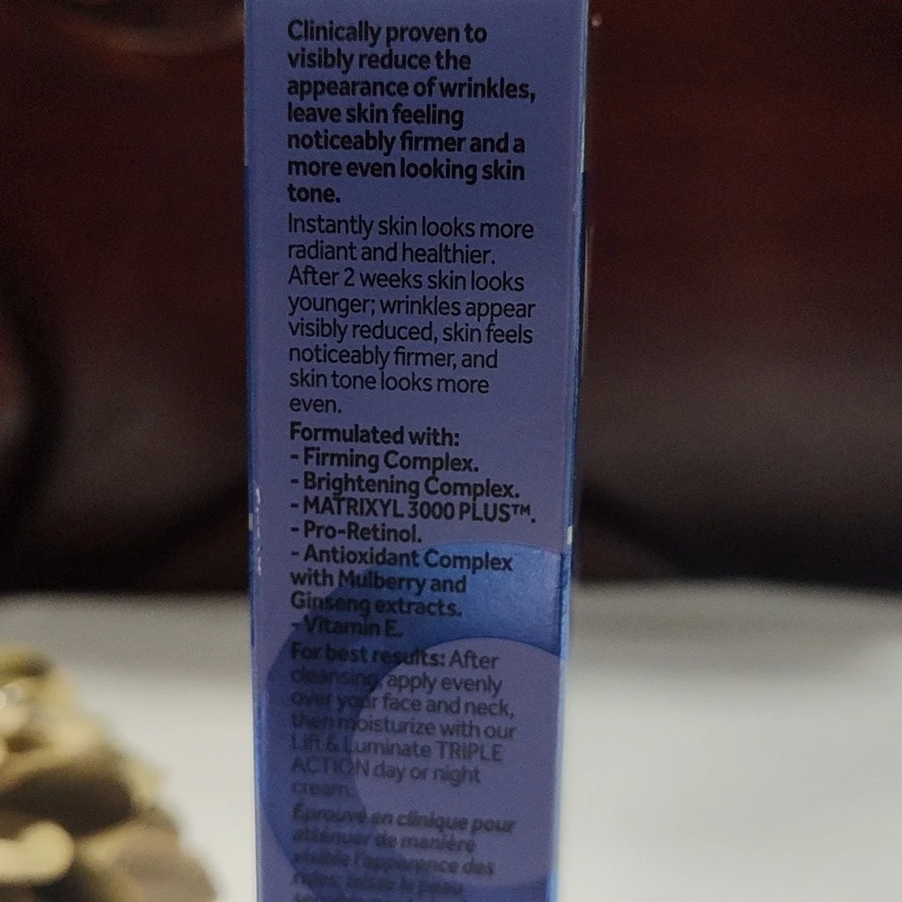 NWT Blue Radiance Serum for Glowing Skin